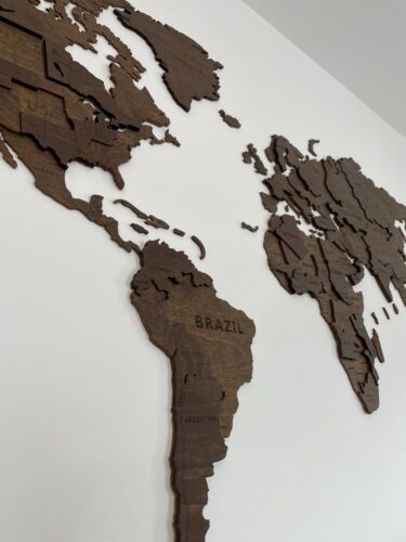 3D Wooden World Map Wall Decoration - Walnut photo review